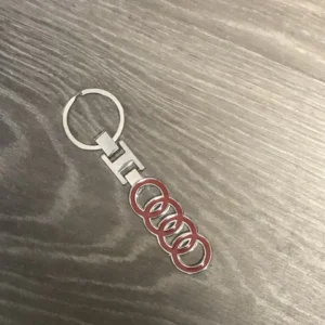 Audi nyckelring i metall (Välj Färg: Röd)