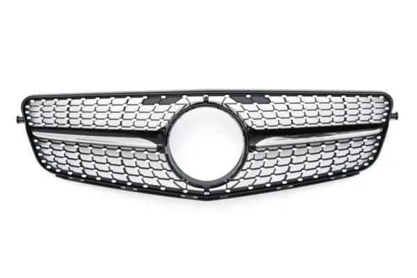 Diamant Grill Mercedes W204 C204 (Välj en produktvariant: Svart Fena)