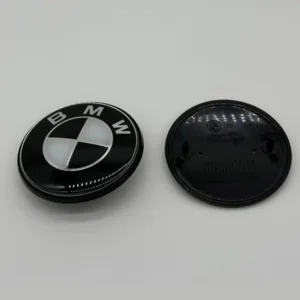 Emblem 82mm Svart Vit (Svart bas) till Bmw 82mm