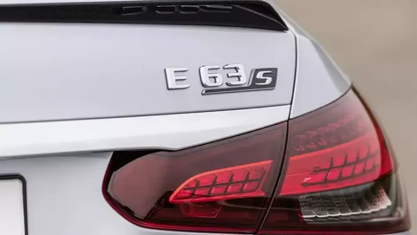 Mercedes Benz E63s emblem E63 S Motorkod (Välj Färg: Krom)